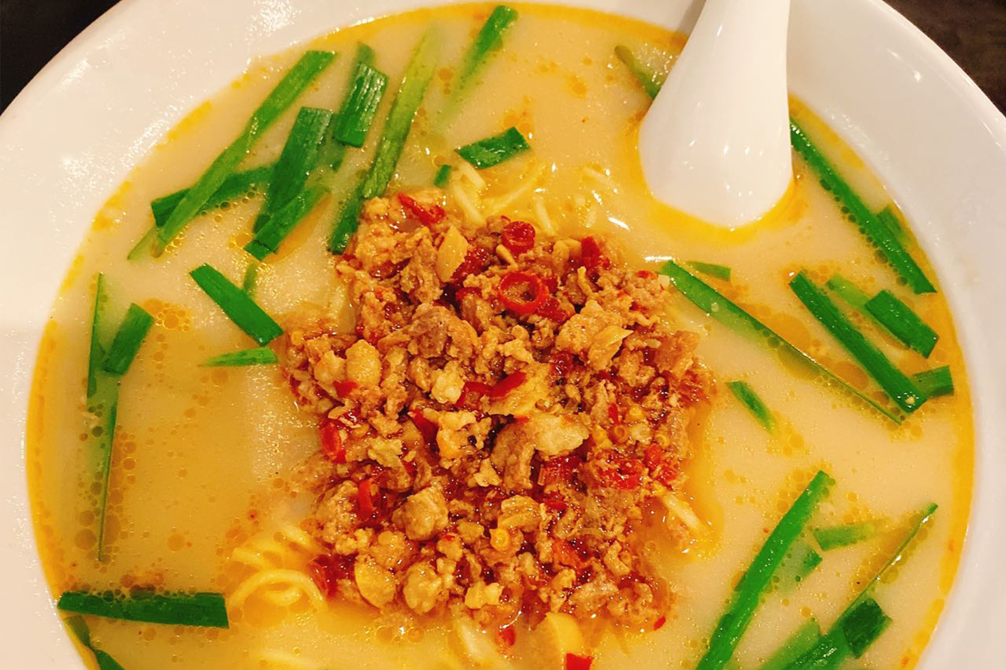 豚骨台湾ラーメン　